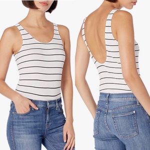 NWT DKNY Seamless Litewear Scoop Neck Rib Bodysuit